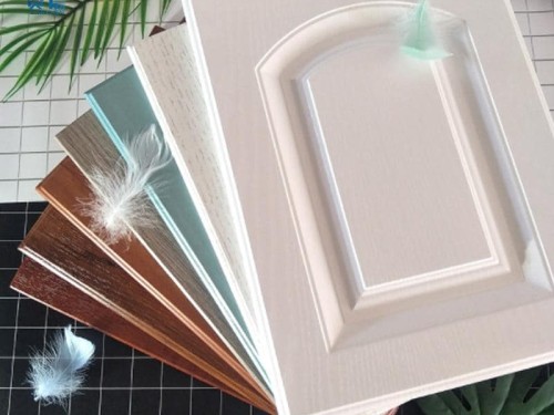 吸塑免噴膠膜耐撕環(huán)保粘性強現(xiàn)代簡約廚房裝飾熱熔膠膜